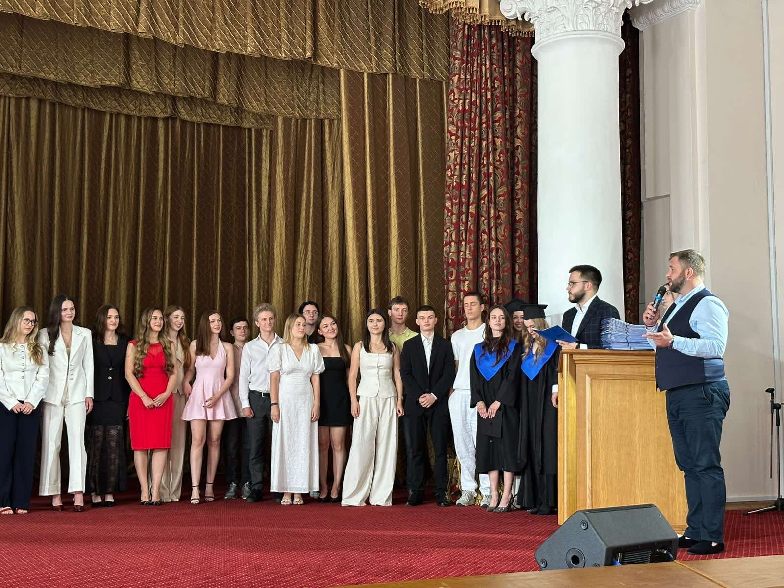 Випуск бакалаврів 2026